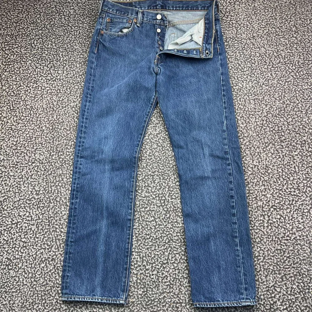 Levis 501 Jeans Men 33x32 Blue Denim Straight Leg Button Fly Original Fit